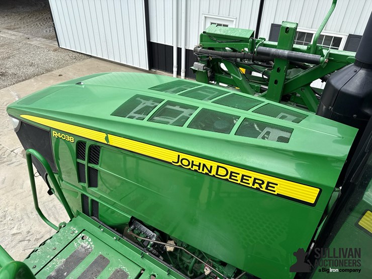 2014-john-deere-r4038-image-11