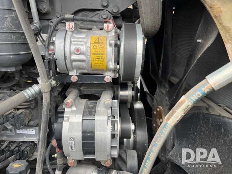 2025-case-ih-steiger-715-quadtrac-tractor-(jn3260)-image-114