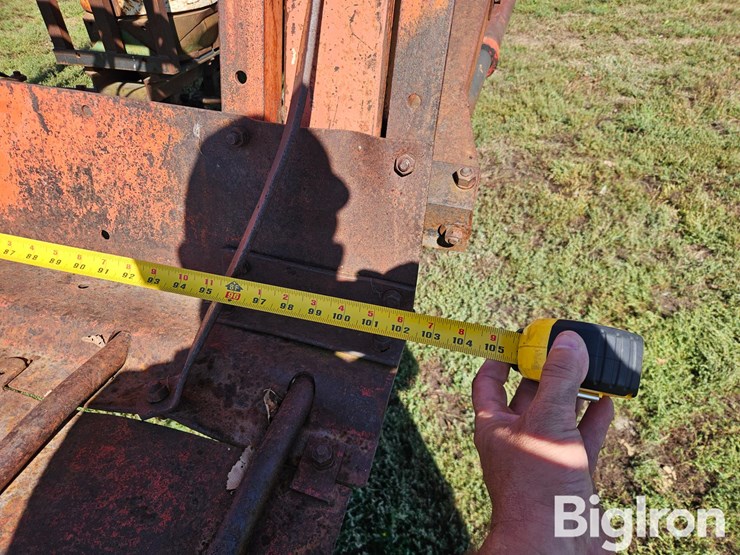 1951-oliver-77-image-12