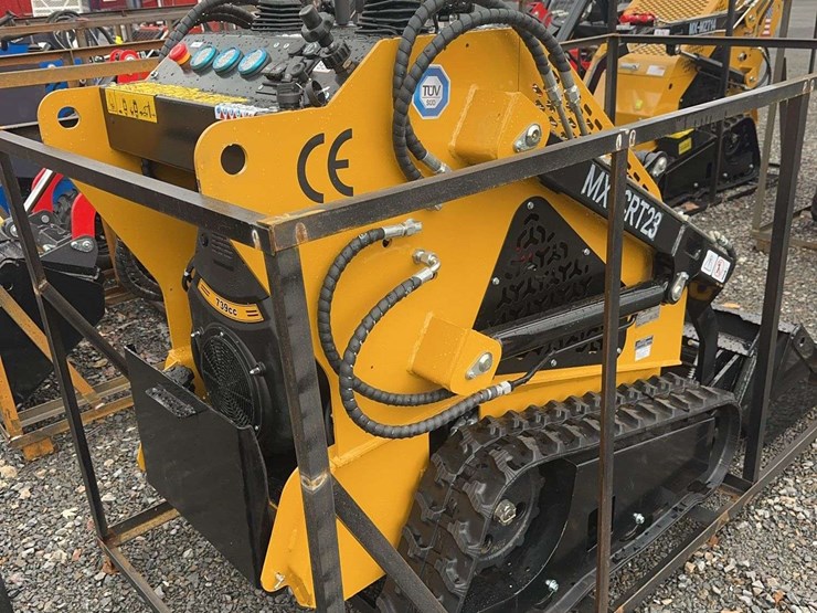 2025-agt-mx-crt23-compact-track-loader-image-3