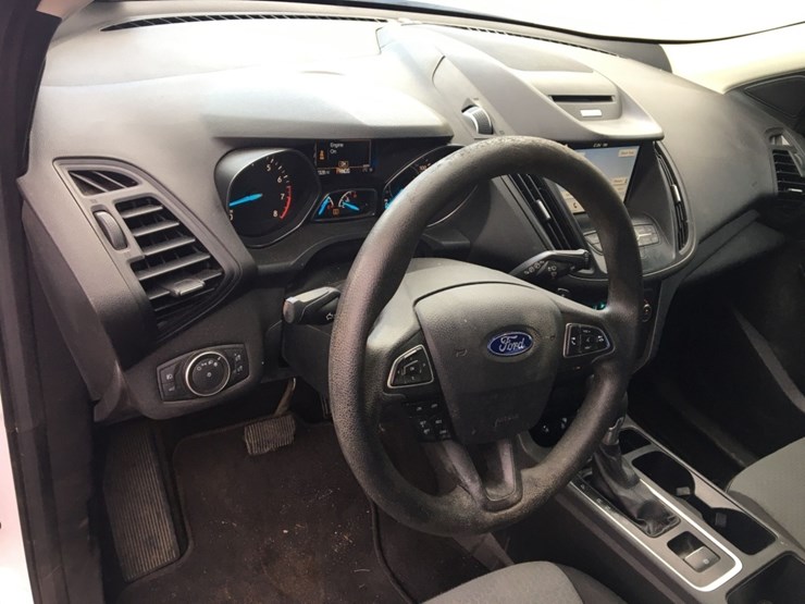 2017-ford-escape-se-image-7