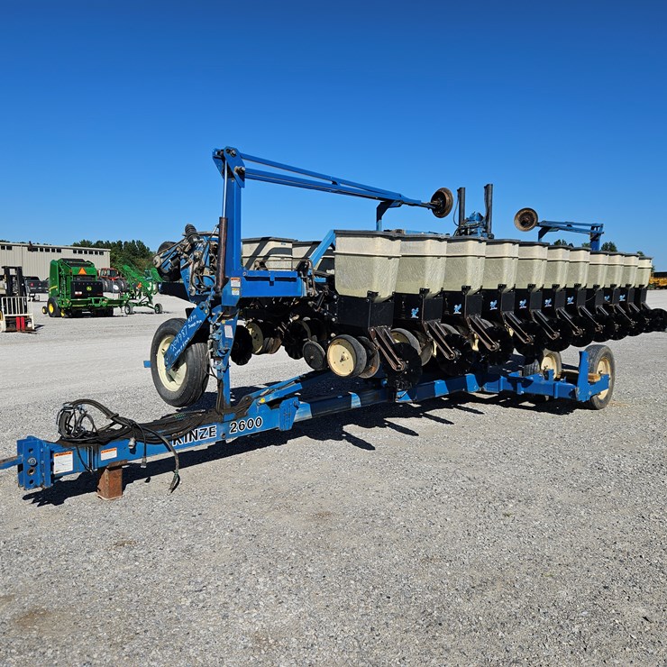 KINZE 2600