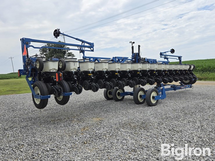 2023-kinze-3605-image-5