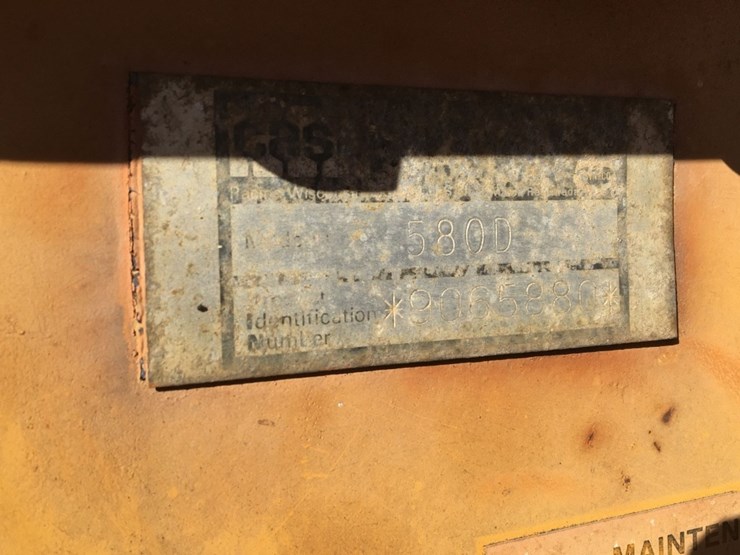 1982-case-580d-image-14