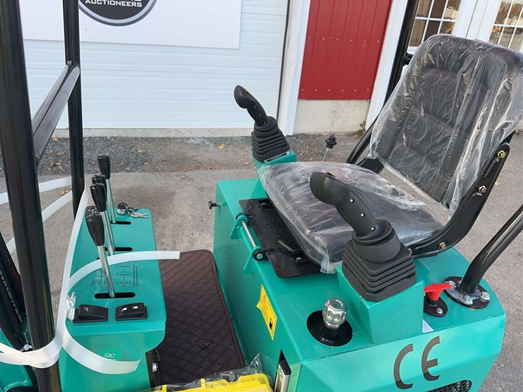 2025-agt-mh12z-mini-excavator-image-13