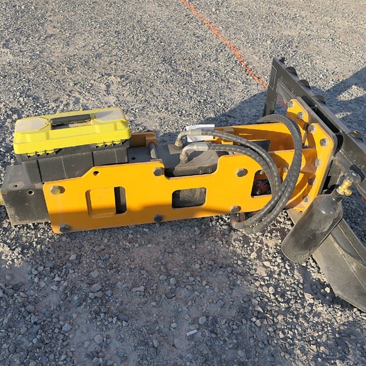 GIYI Hyd. Pile Hammer, fits Skidsteer QT (unused) (tax)