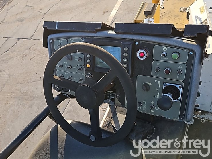 2015-caterpillar-ap-655d-image-34