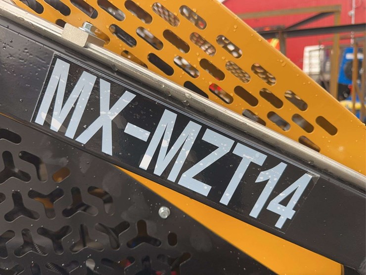 2025-agt-mx-mzt14-compact-track-loader-image-5