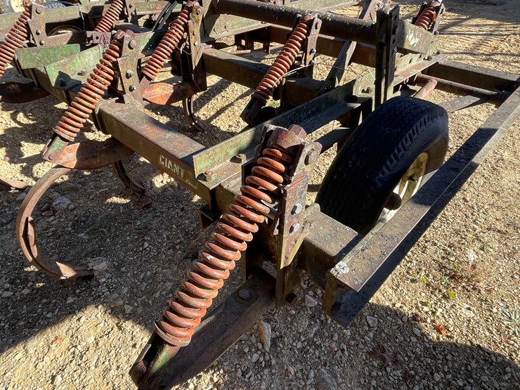 #5921-•-glencoe-giant-c-chisel-plow-image-18