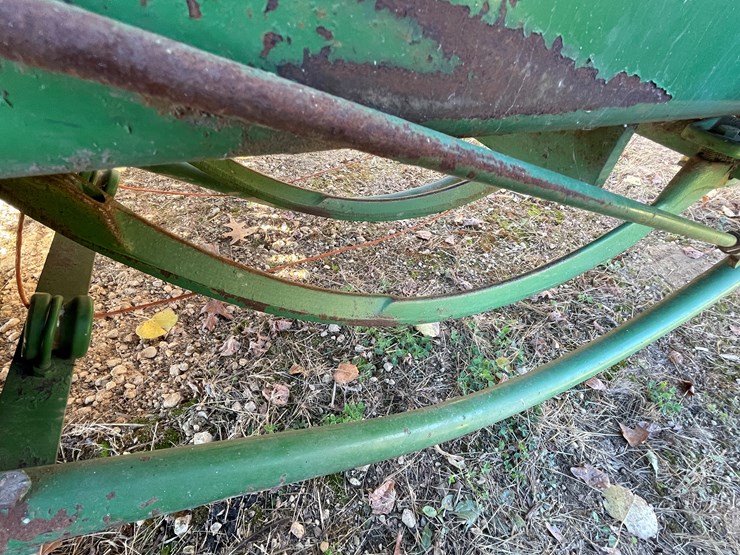 john-deere-336-image-31