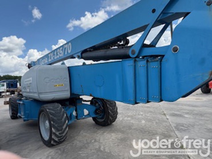 2015-genie-zx-135-image-3