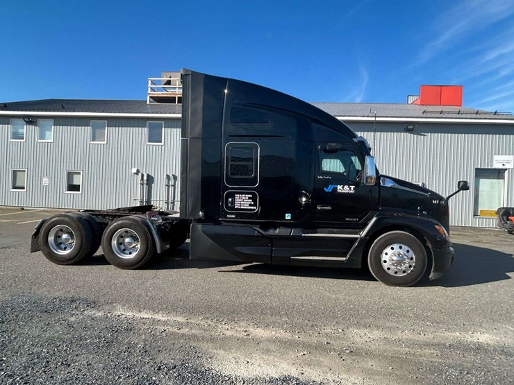 2022-kenworth-t680-image-1