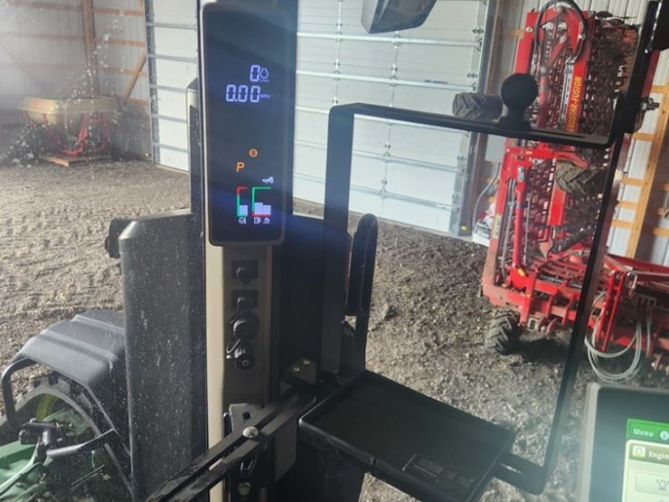 2023-john-deere-8rx-410-image-14