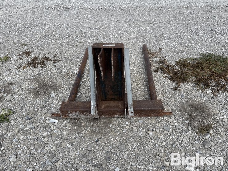 shop-made-bale-spear-image-2