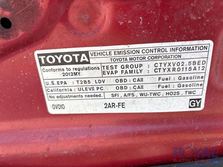 2012-toyota-camry-sedan-image-18