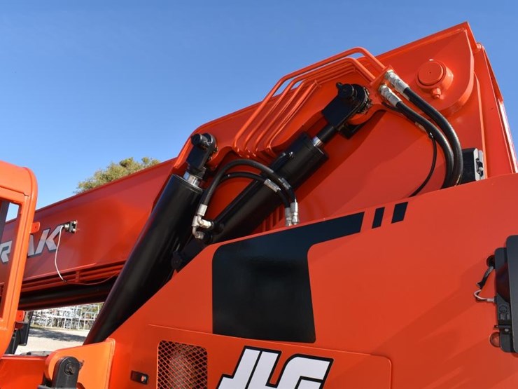 jlg-10054-forklift-(serial-#-0160080012)-(showing-appx-4,296-hours,-up-to-t-image-10