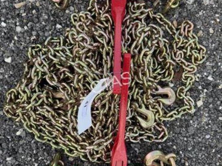 #41-•-(4)-5/16"-20'-chains-&-(2)-5,400-lb-boomers-image-1