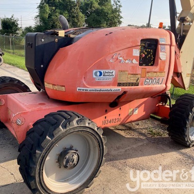 2015 JLG 600AJ