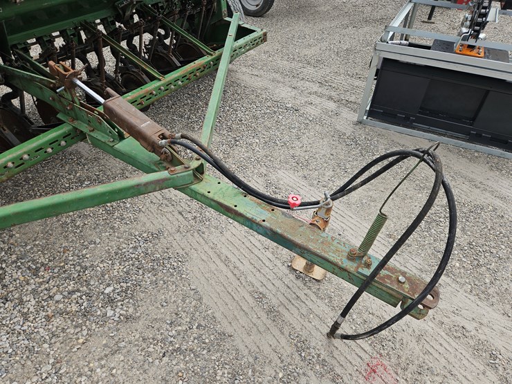 john-deere-8300-image-2