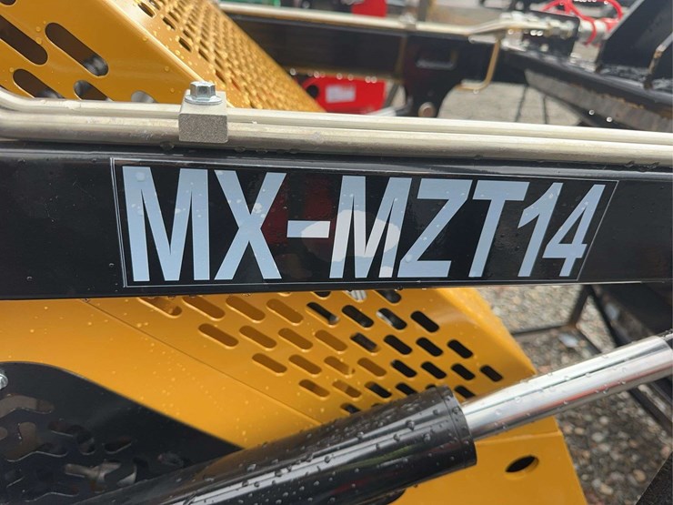 2025-agt-mx-mzt14-compact-track-loader-image-6