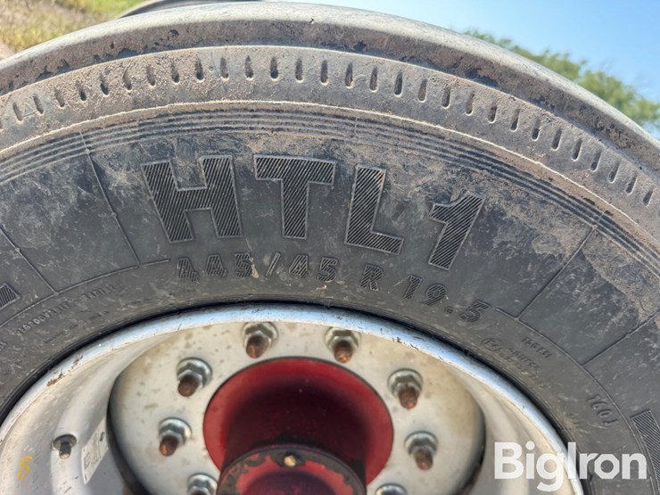 case-air-seeder-rear-support-caddy-image-19