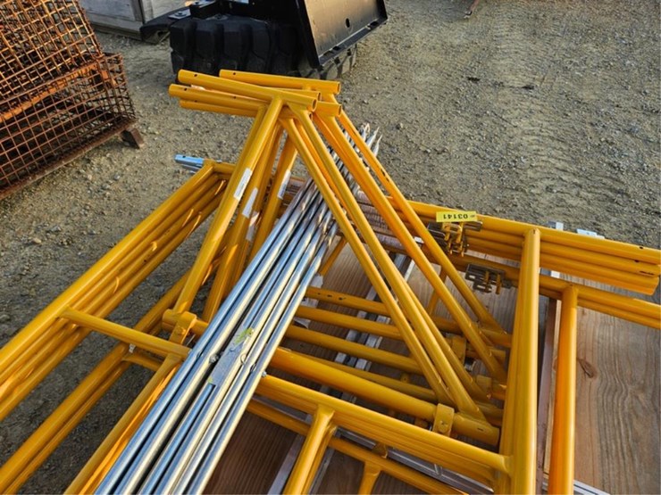 #3141-•-new-scaffold-with-3-walk-planks-image-10