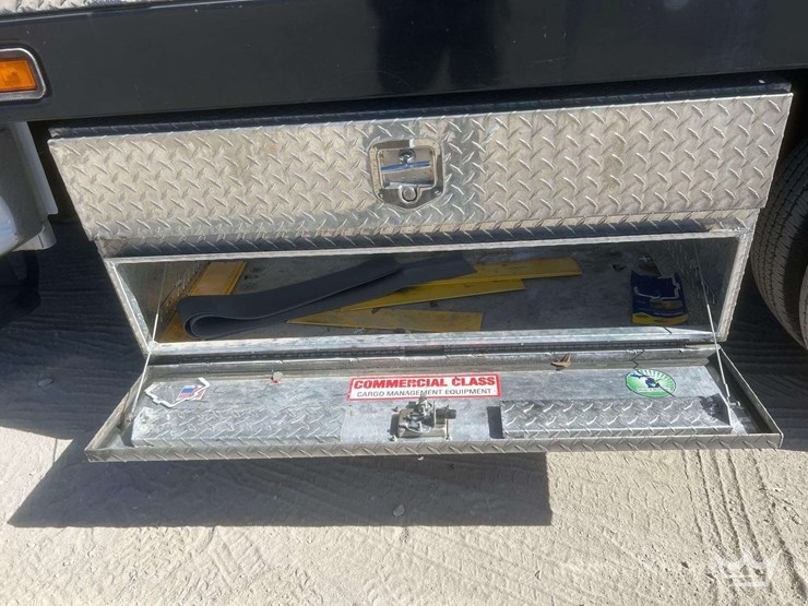 2017-ford-f350-image-18