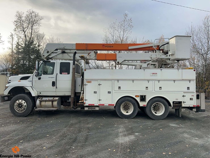 2012-international-7400-image-8