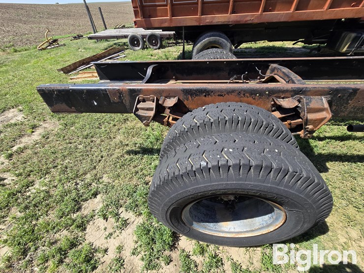 1974-ford-ln800-image-18