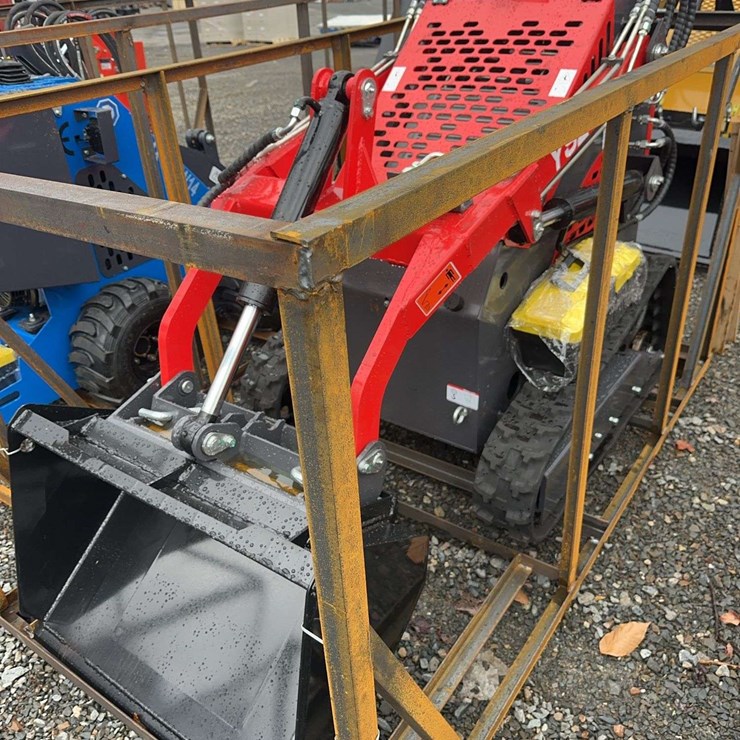 2025 YSZT14 Compact Track Loader