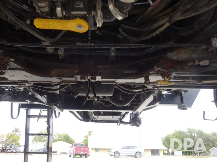 2019-case-ih-patriot-3340-image-86