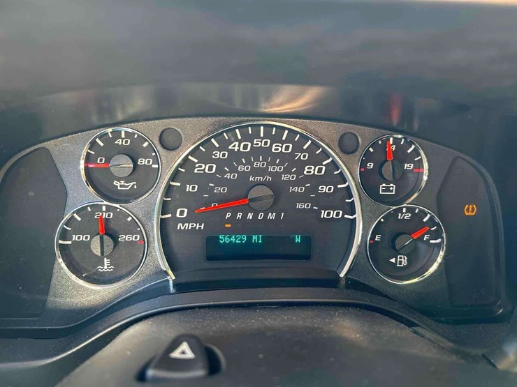 2013-chevrolet-express-3500-passenger-van-image-13