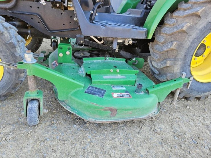 john-deere-2320-image-10