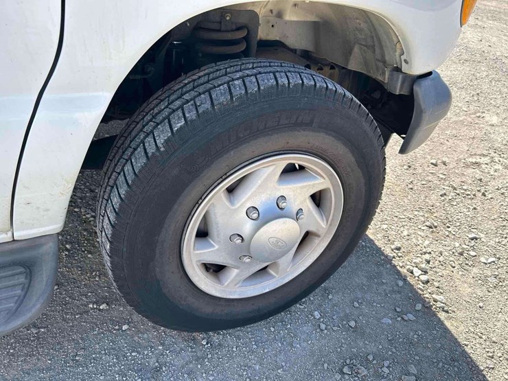 2007-ford-e350-image-24