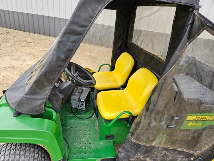 2011-john-deere-gator-image-21
