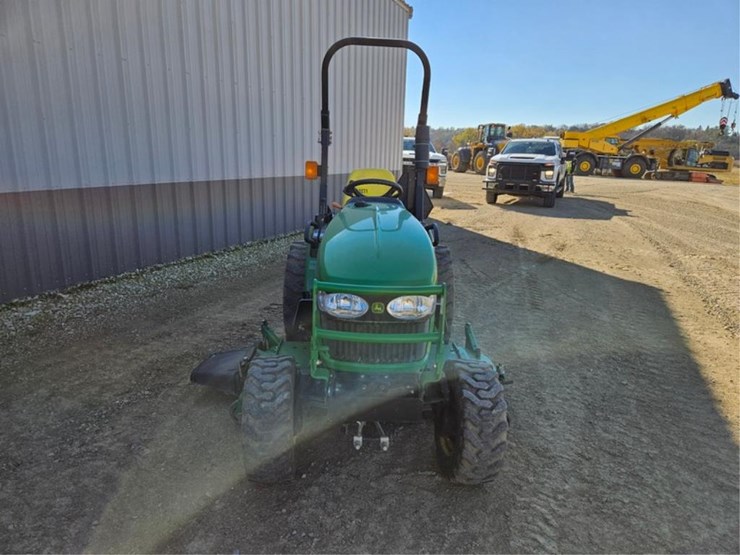 john-deere-2320-image-8