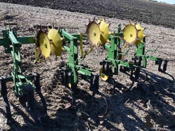 john-deere-825-image-16