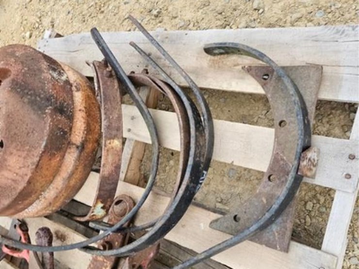 #3127-•-pallet-assorted-parts-image-5