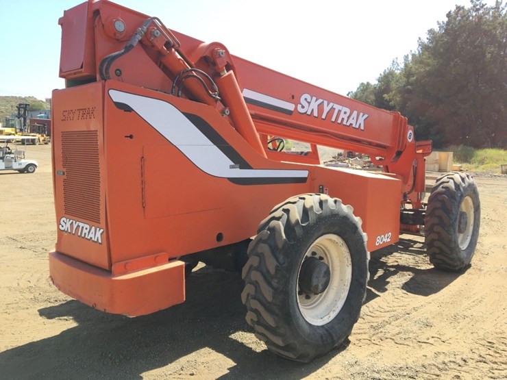 2000-sky-trak-8042-image-3