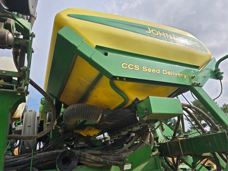 john-deere-1790-image-28