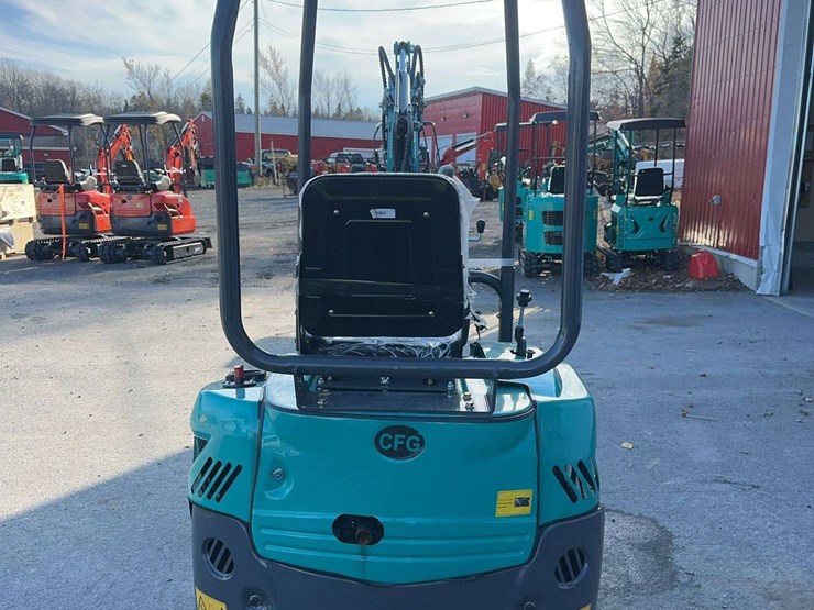 2025-cfg-qk16r-mini-excavator-image-6