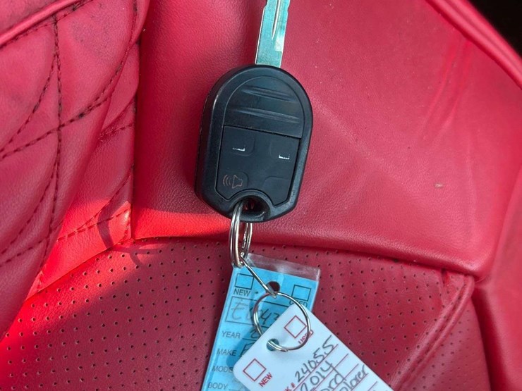 2014-ford-explorer-image-37