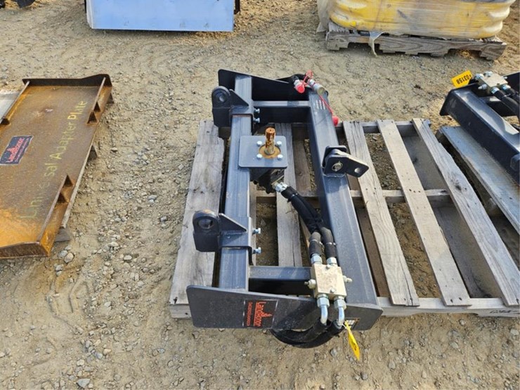 #3157-•-new-land-honor-pha-16-2c-3pt-hitch-adaptor-image-2