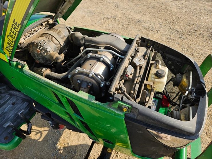 john-deere-3038e-image-9