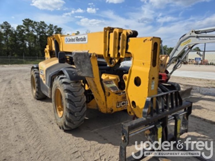 2017-jcb-512-56-image-5