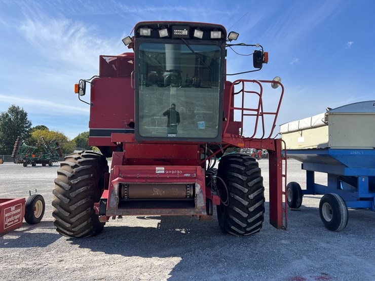 case-ih-1680-image-2