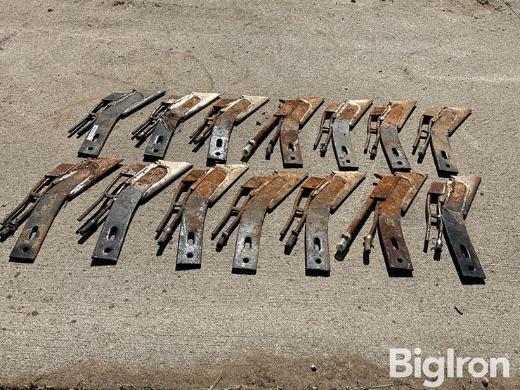 mag-38-anhydrous-knives-image-6