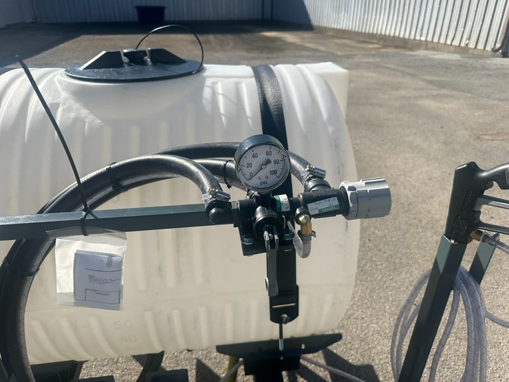 caterpillar-12-image-8