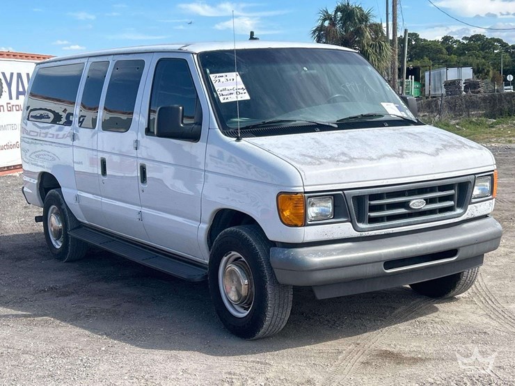 2003-ford-e250-image-2