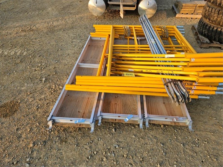 #3141-•-new-scaffold-with-3-walk-planks-image-18